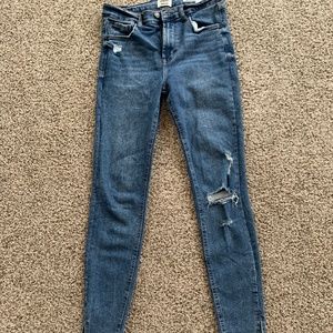 Woman’s skinny jeans